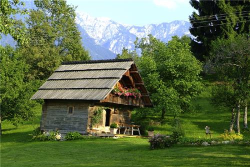 오스트리아 산악지대의 외딴집