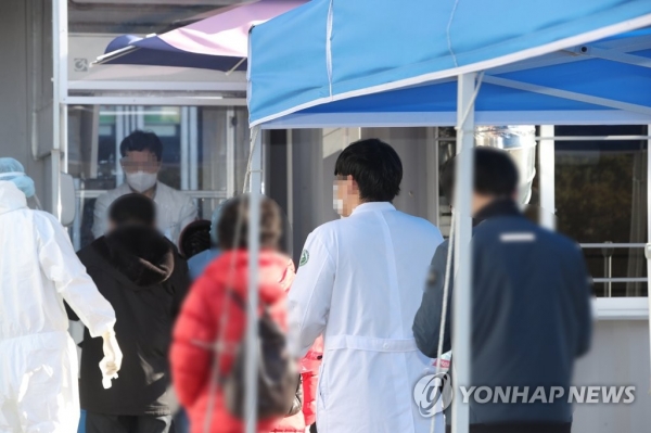 전남대병원 의료진·환자 코로나19 감염[연합뉴스 자료사진]